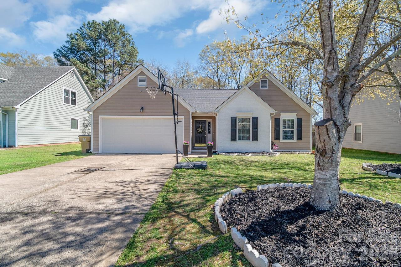 3310 Brooktree Ln., Indian Trail, NC 28079