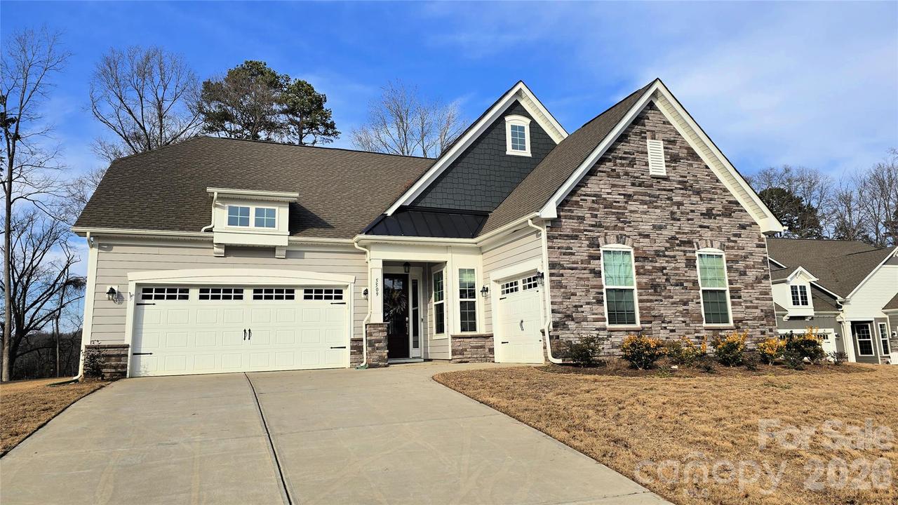 5509 Chegall Crossing Way, Mount Holly, NC 28120