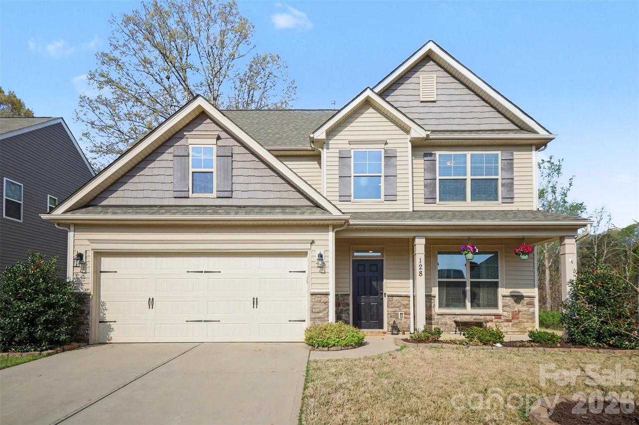 128 Lantern Acres Dr., Mooresville, NC 28115
