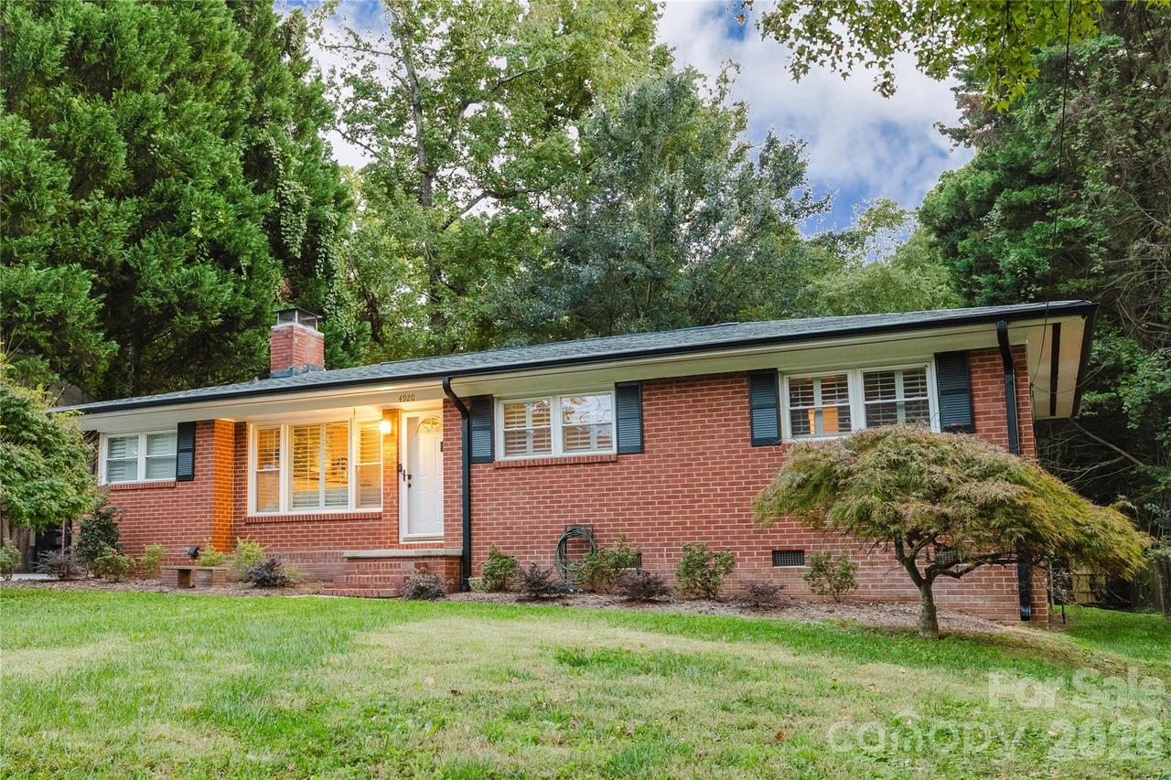 4920 Raymond Pl., Charlotte, NC 28205