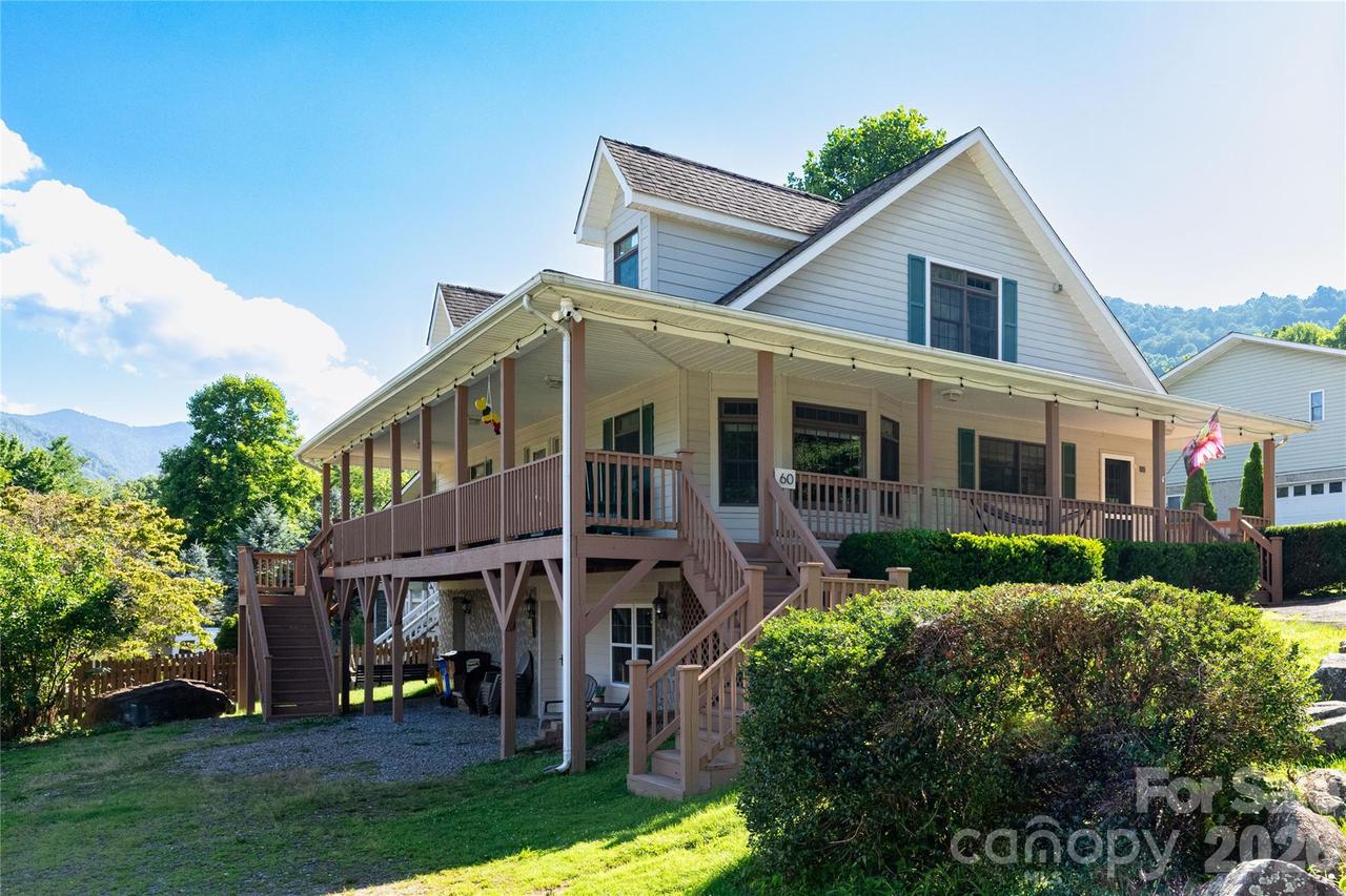 60 Rolling Ln., Maggie Valley, NC 28751