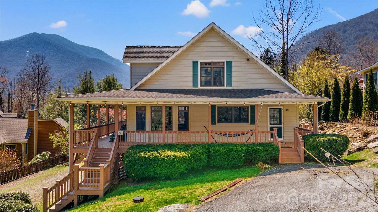 60 Rolling Ln., Maggie Valley, NC 28751