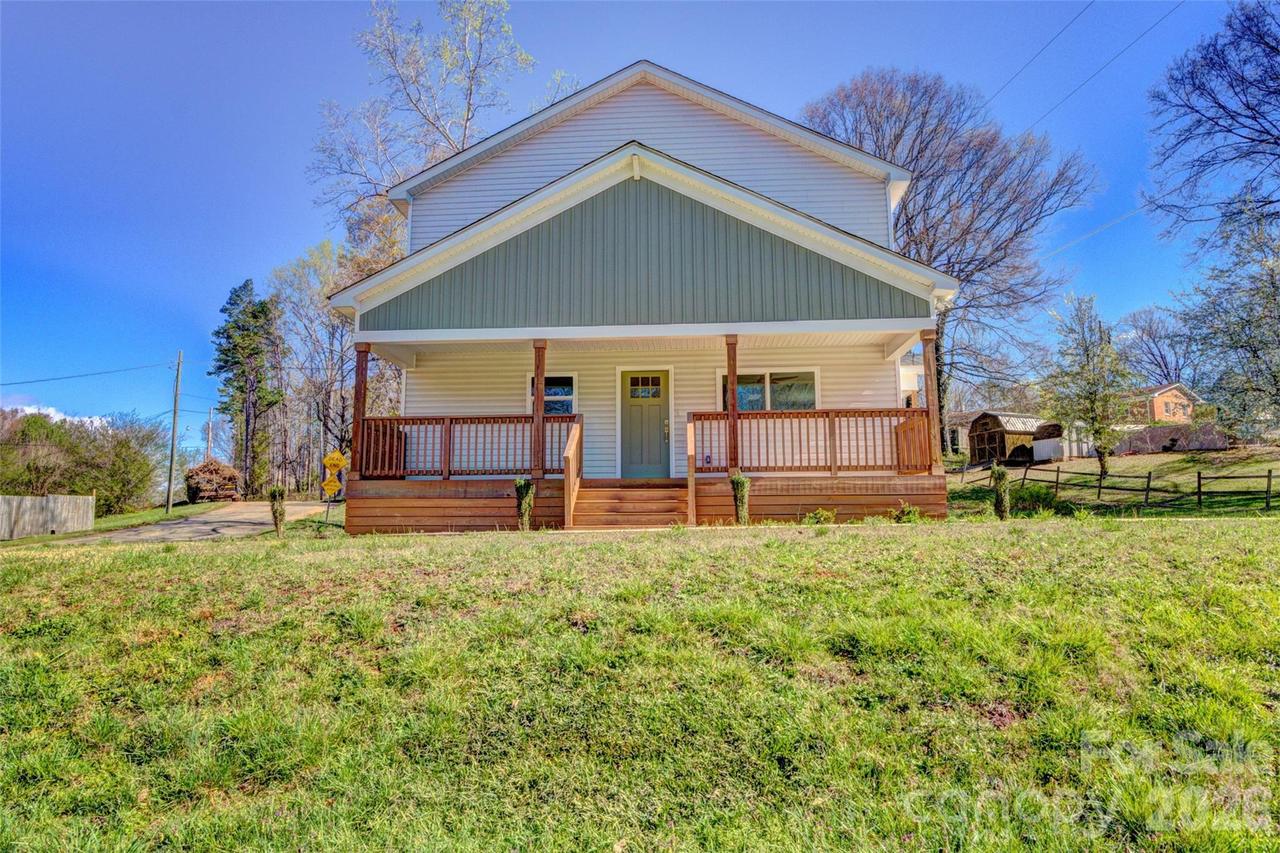 902 N Mountain St., Cherryville, NC 28021
