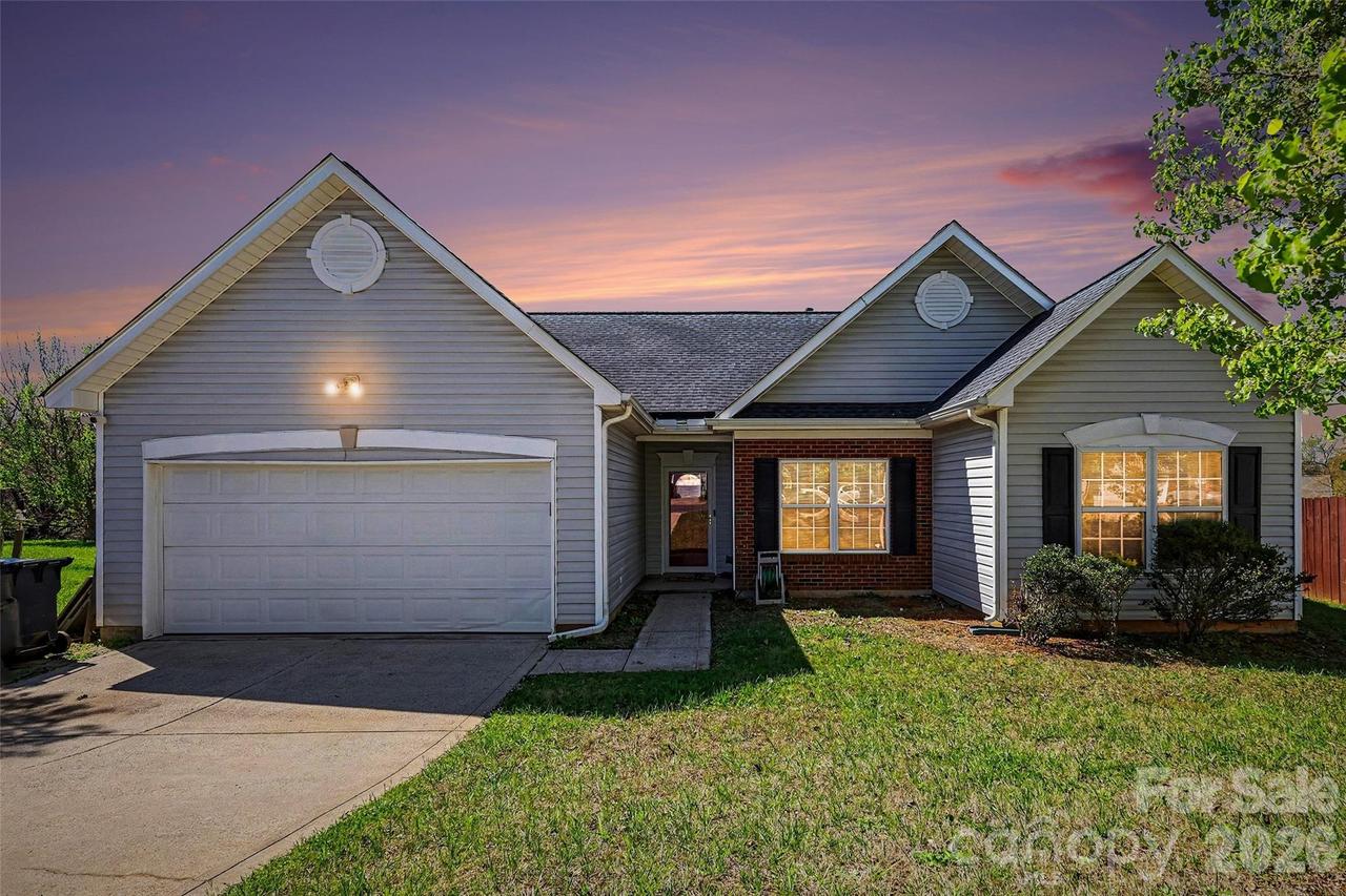 4011 Lakota Ct., Charlotte, NC 28269