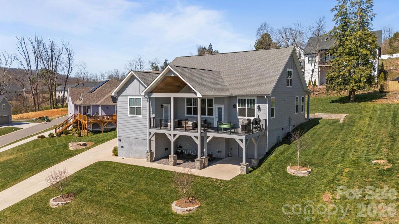 112 Meadow Breeze Rd., Arden, NC 28704