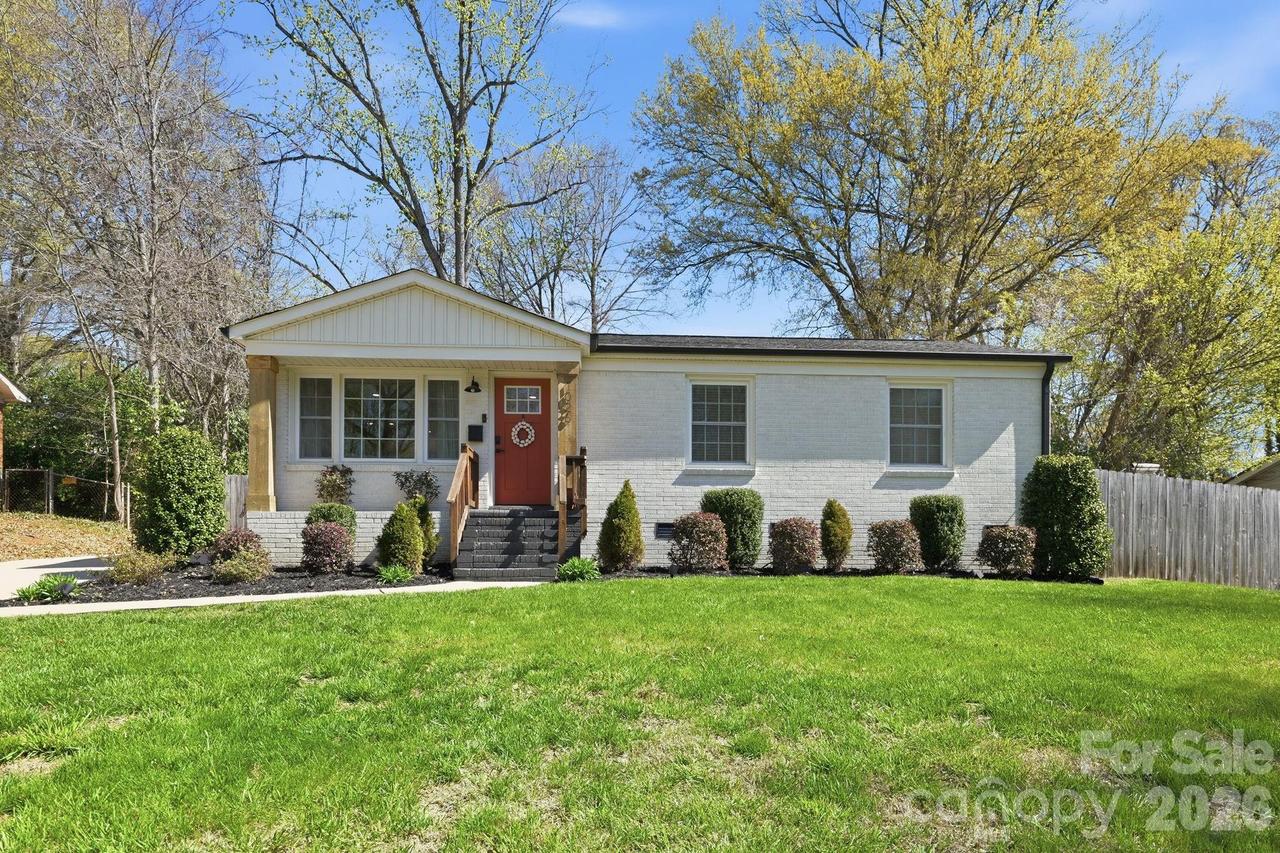 1026 Rollingwood Dr., Charlotte, NC 28217