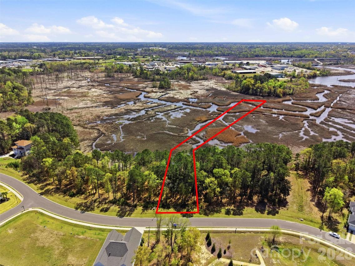 1624 Heron View Dr., Wilmington, NC 28401