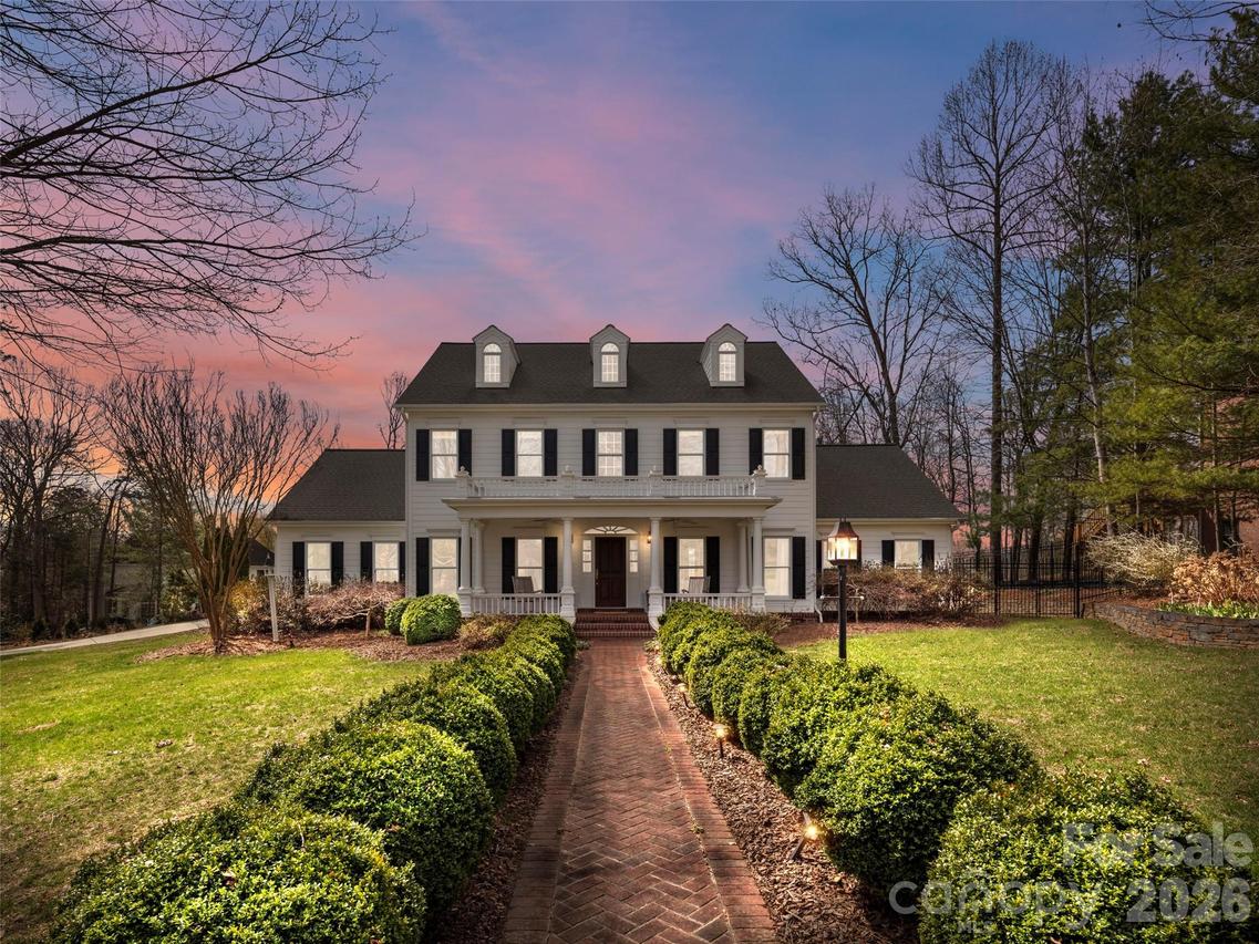 604 Holt Ln., Asheville, NC 28803