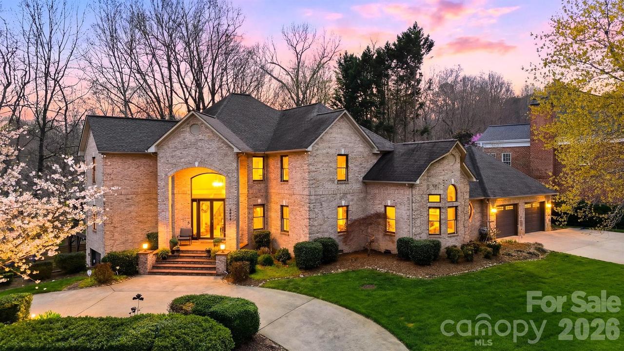 4624 9th St., Hickory, NC 28601