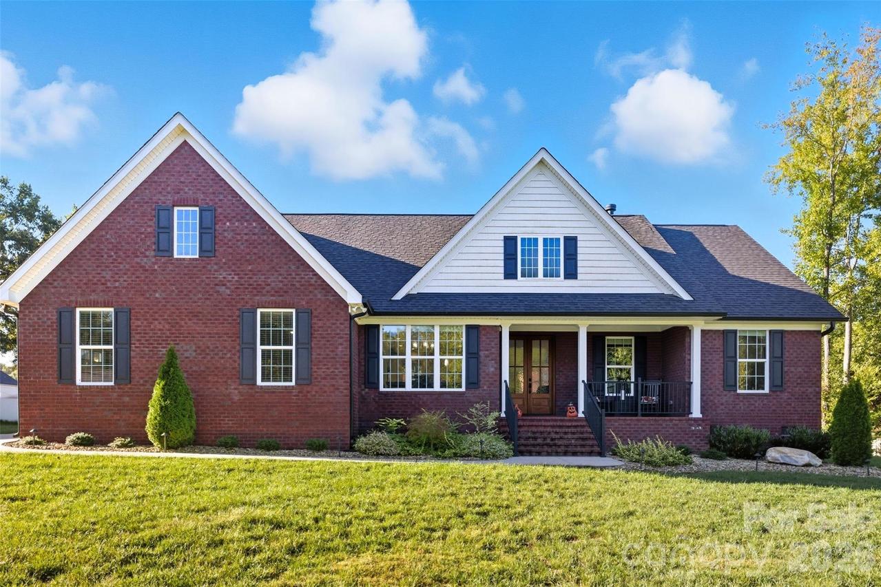 706 Toncin Ave., Bessemer City, NC 28016