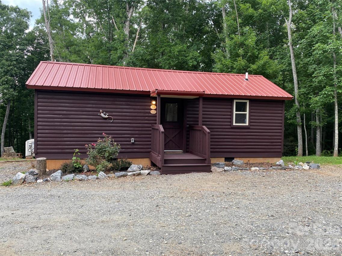 123 Deer Hill Ln., Weaverville, NC 28787