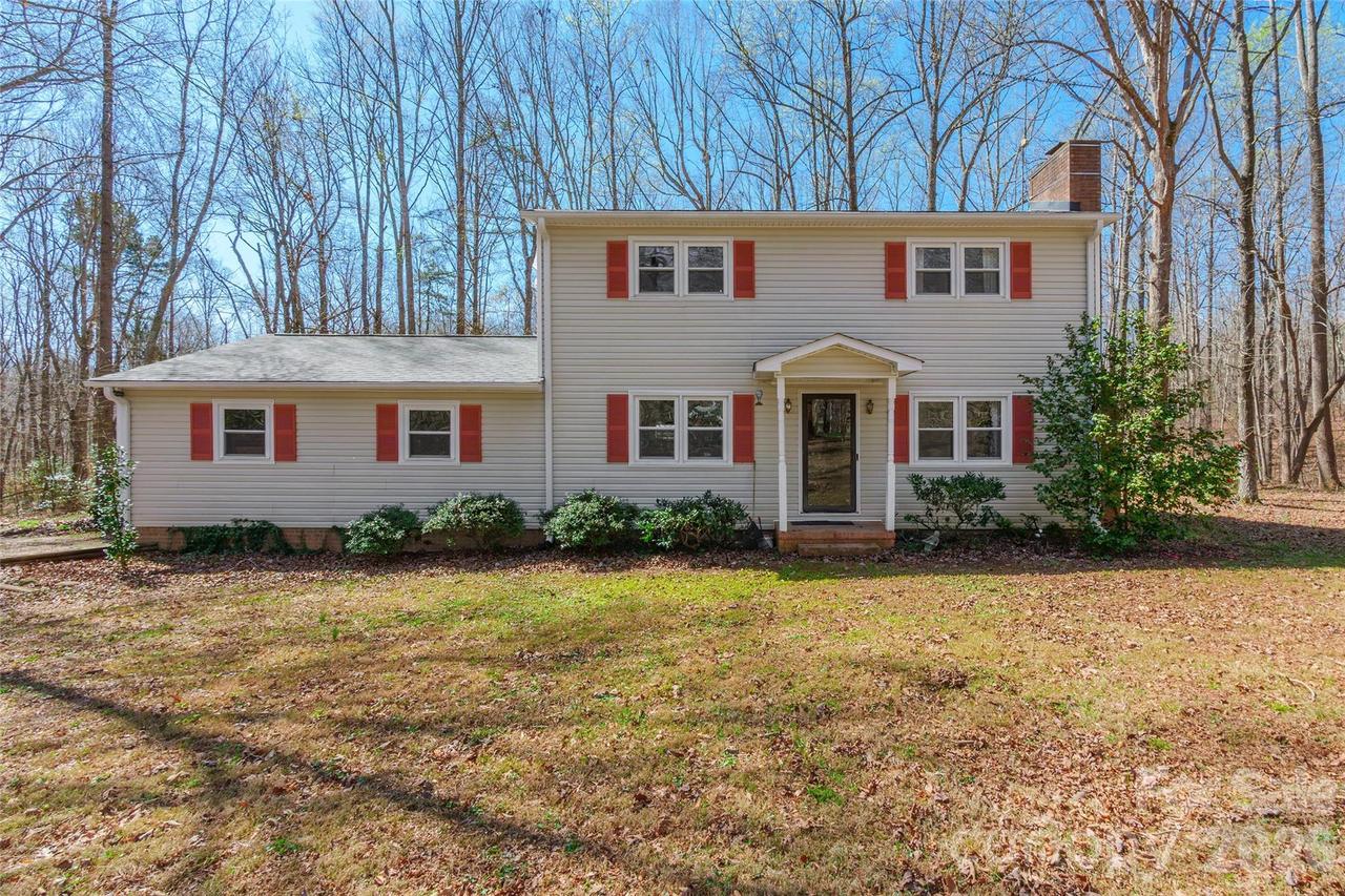 3568 Briarcliff Acres Dr., Lincolnton, NC 28092