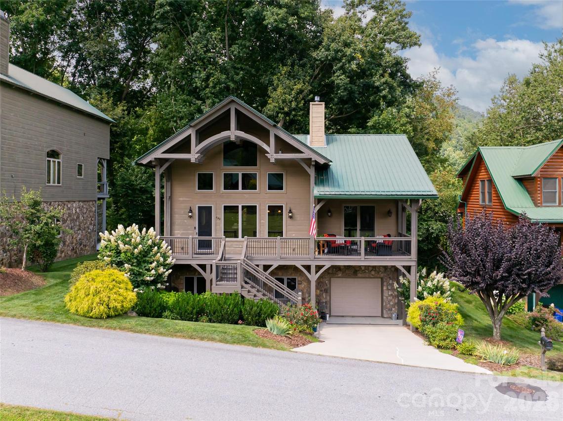 649 Panoramic Loop, Maggie Valley, NC 28751