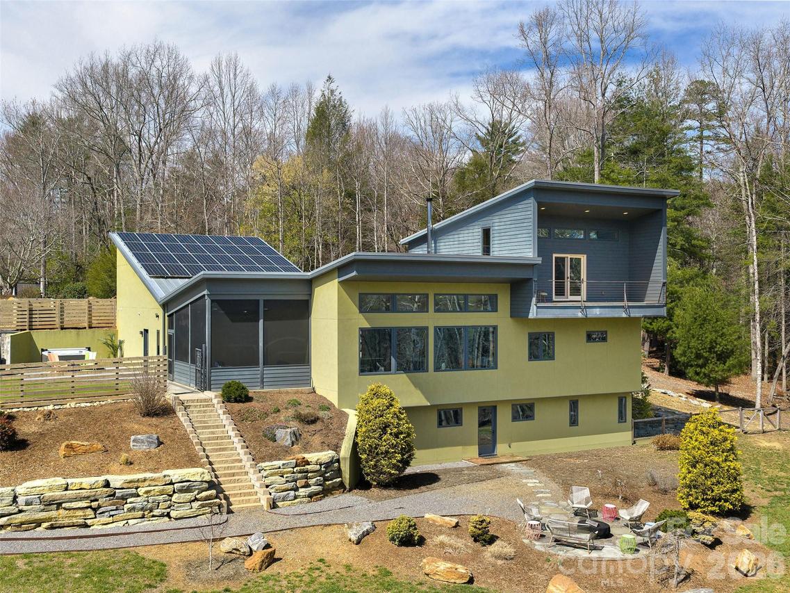 15 Sourwood Ln., Fletcher, NC 28732