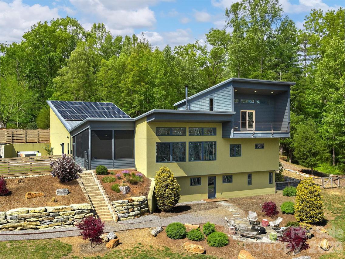 15 Sourwood Ln., Fletcher, NC 28732