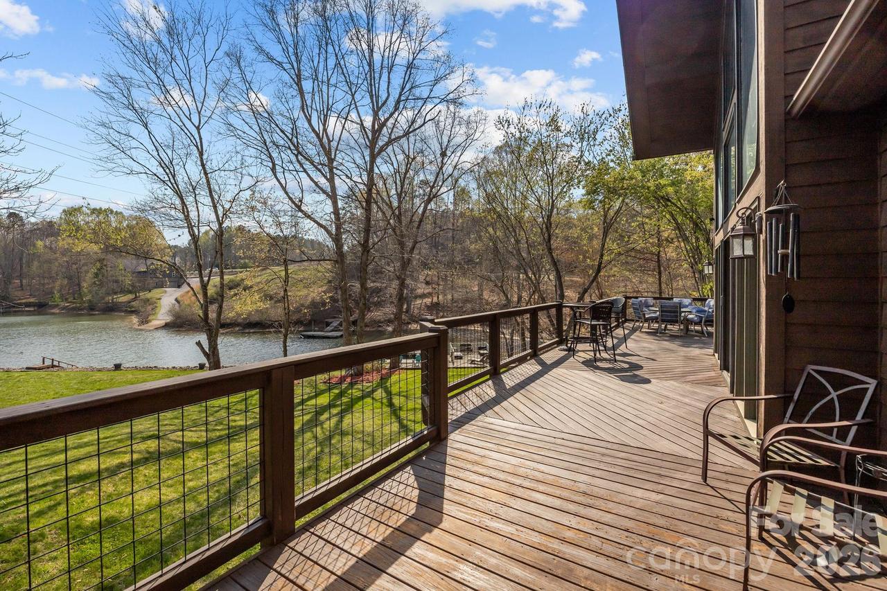 307 Stillwater Rd., Troutman, NC 28166