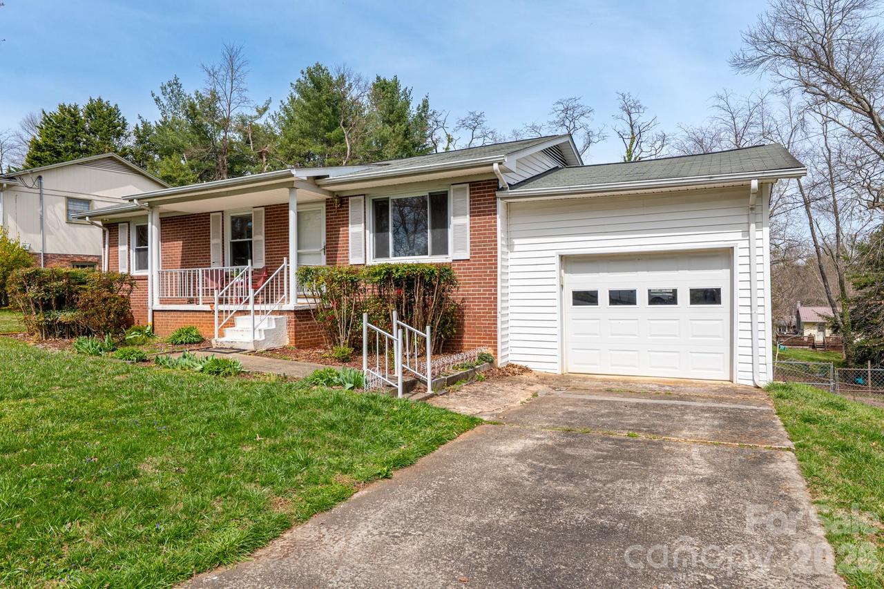 56 Skyview Ter., Asheville, NC 28806