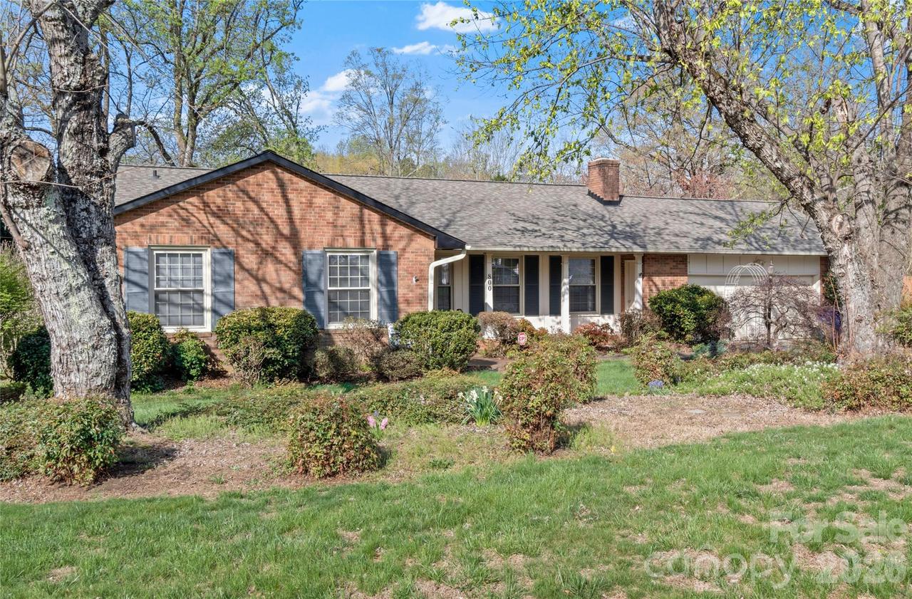 800 Weavil Rd., Kernersville, NC 27284
