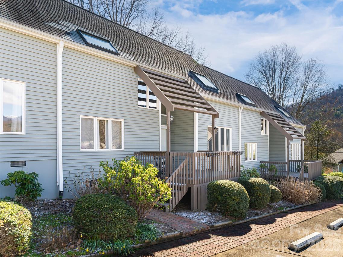 2F Lynx Dr. #UR-8, Black Mountain, NC 28711