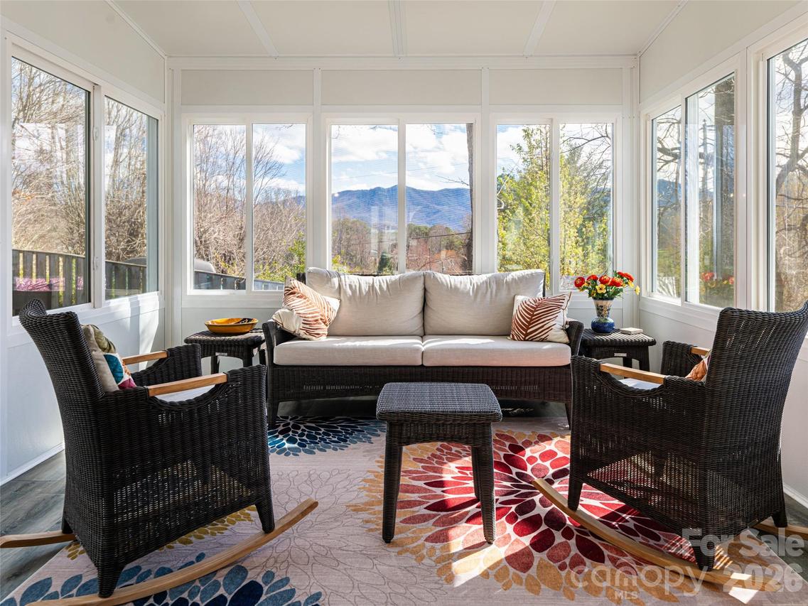 2F Lynx Dr. #UR-8, Black Mountain, NC 28711