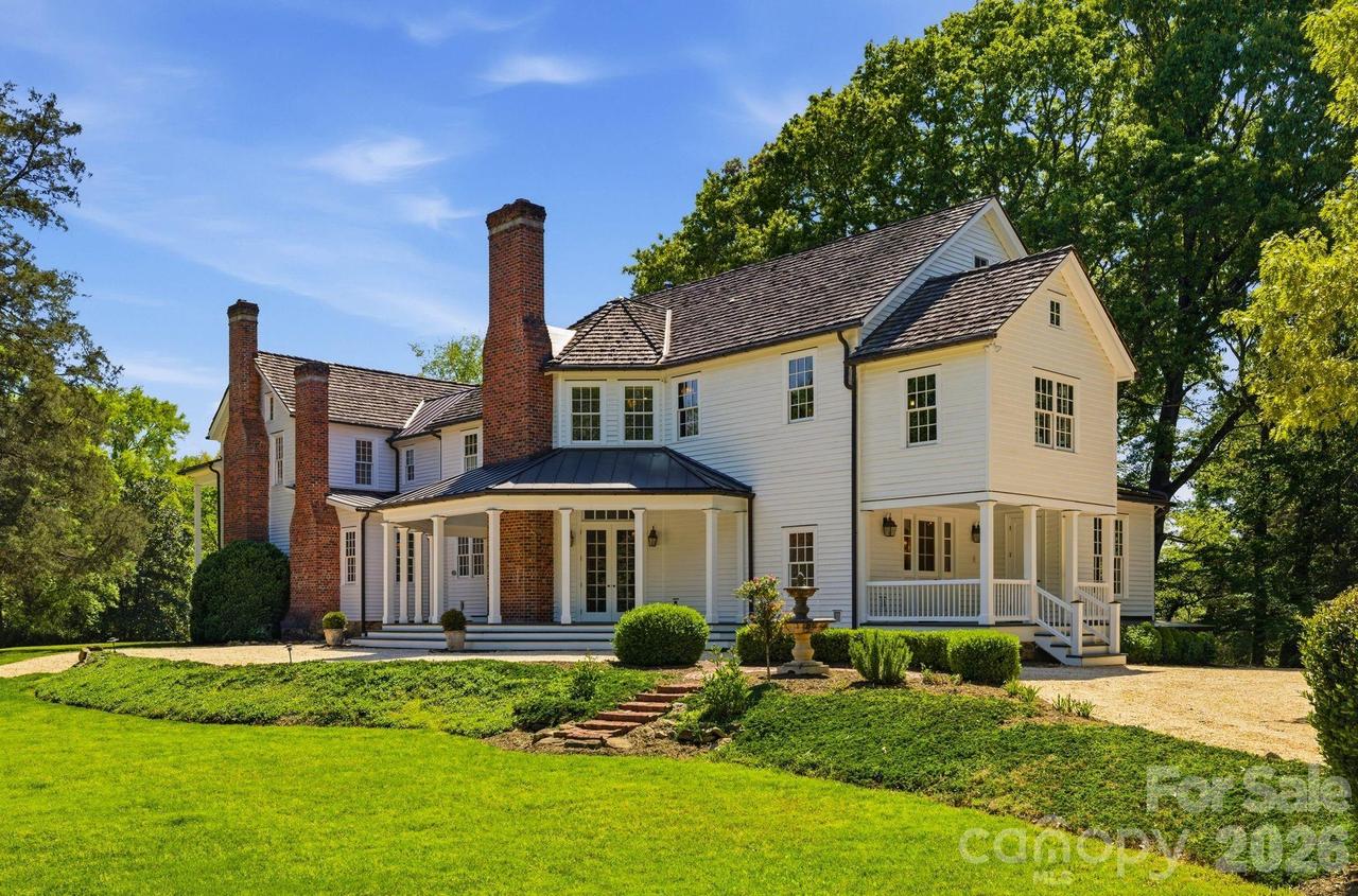 5520 Sharon View Rd., Charlotte, NC 28226