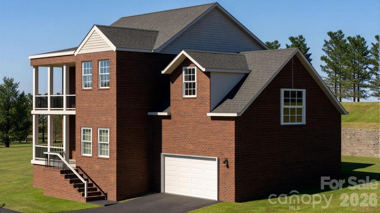 753 Chatsworth Cir., Lenoir, NC 28645