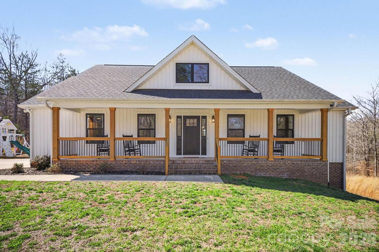 310 Old Hardin Rd., Dallas, NC 28034