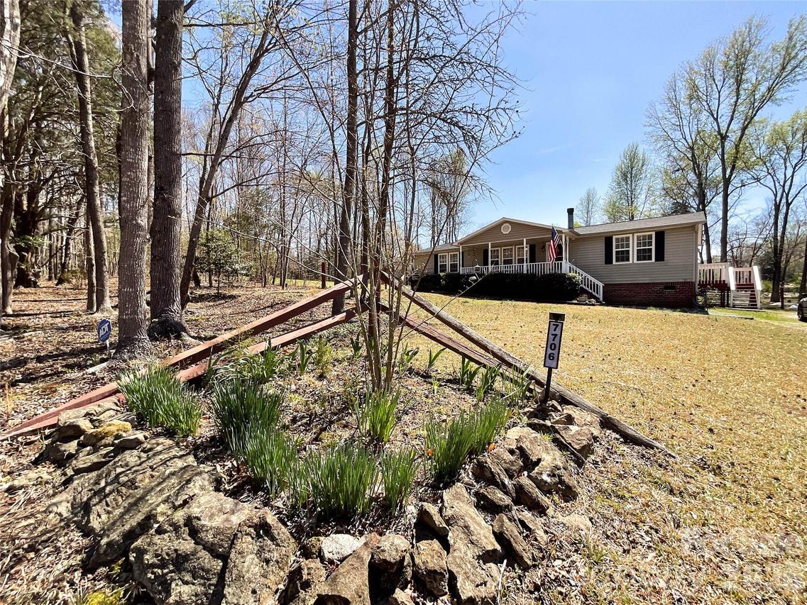 7706 Davis Rd., Waxhaw, NC 28173