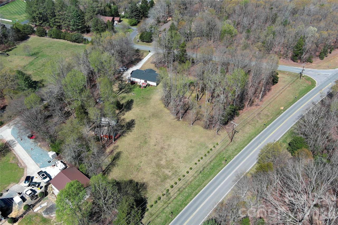 7706 Davis Rd., Waxhaw, NC 28173