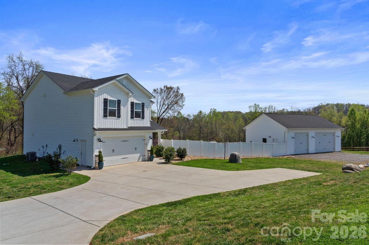 467 Hoover Rd., Troutman, NC 28166