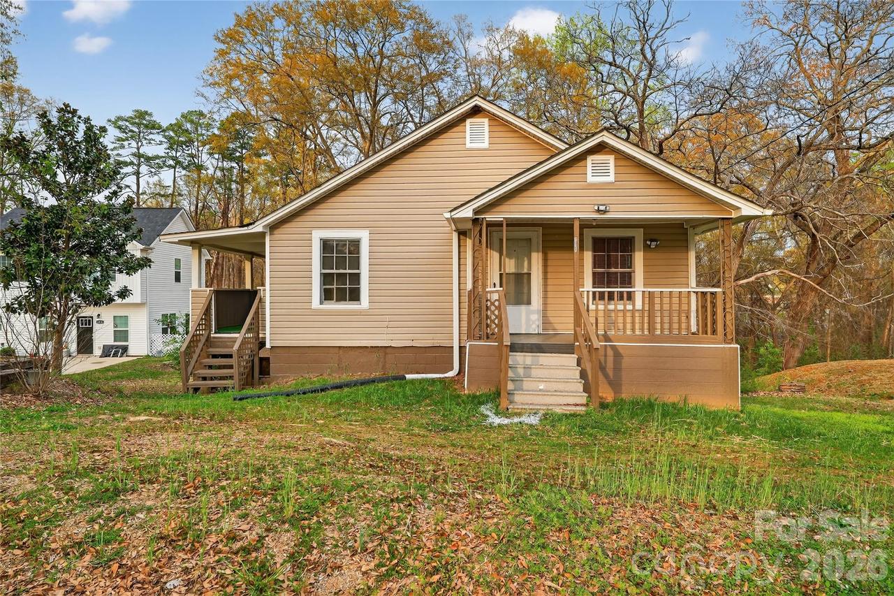 1028 East Dr., Gastonia, NC 28052