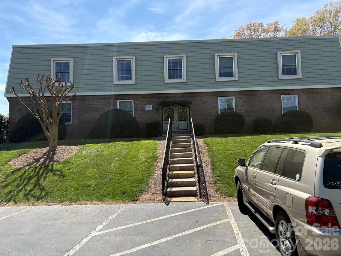 2610 Park Rd. #E, Charlotte, NC 28209