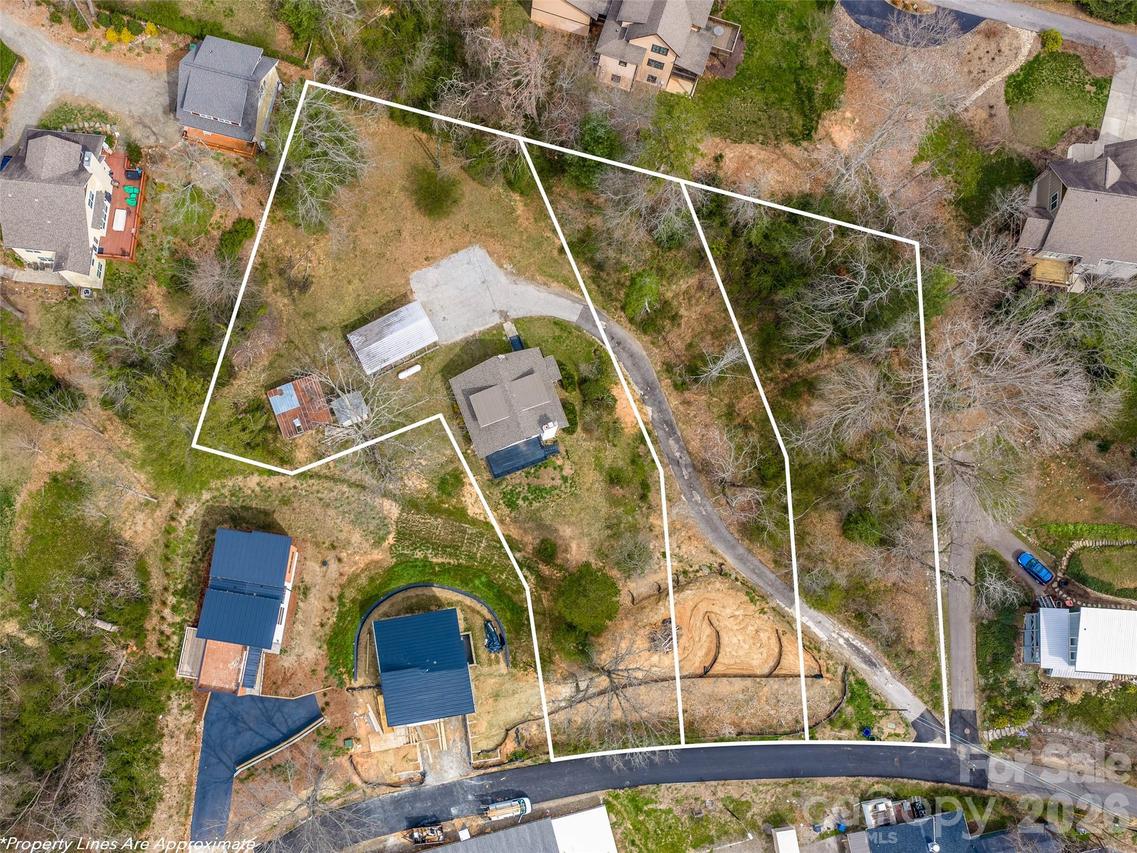 15 Woodbine Rd., Asheville, NC 28804