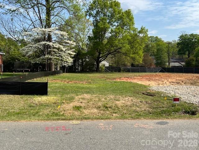 110 Heathwood Rd., Charlotte, NC 28211