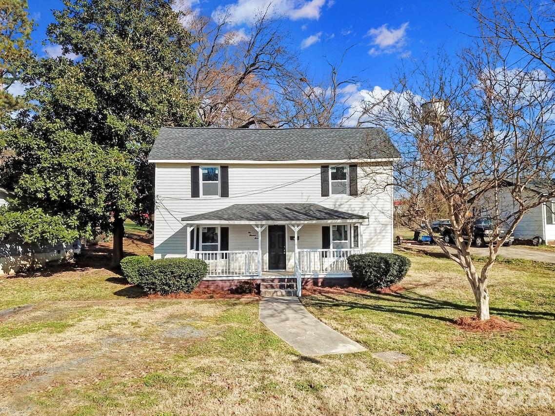 107 E Georgia Ave., Bessemer City, NC 28016