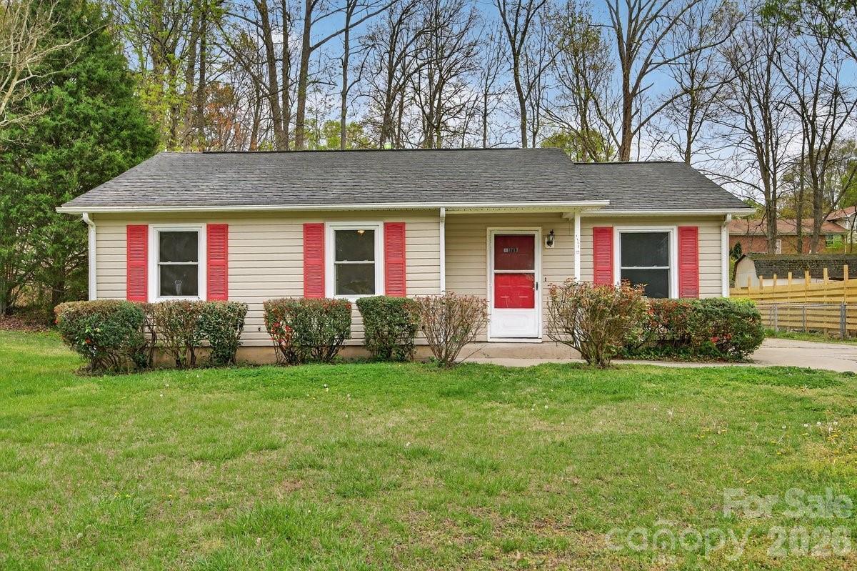 1713 Ranchwood Dr., Charlotte, NC 28217