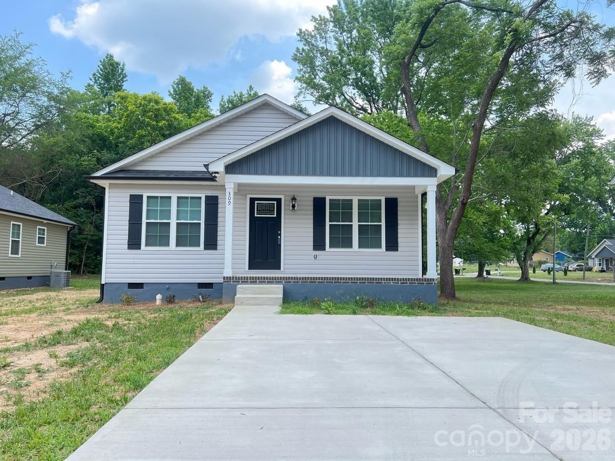 309 Weant St., East Spencer, NC 28039
