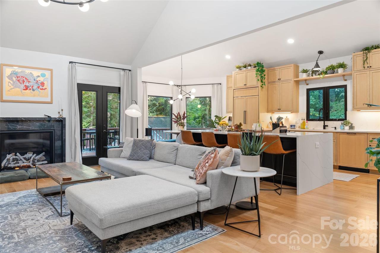 5123 Randolph Rd., Charlotte, NC 28211