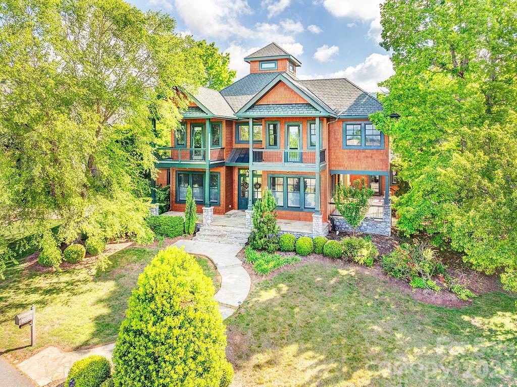 3 Gale Kelly Ct., Weaverville, NC 28787