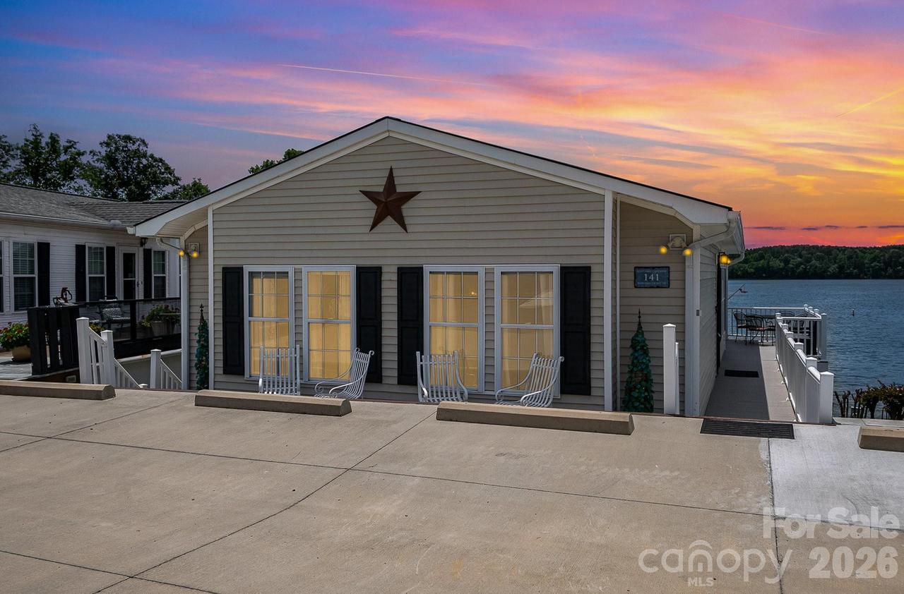 141 Badin Lake Cir., New London, NC 28127