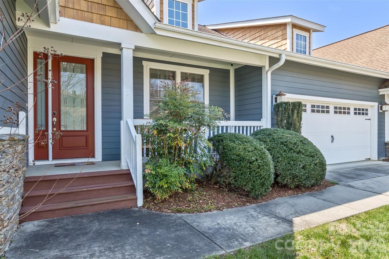 37 Creekside View Dr., Asheville, NC 28804