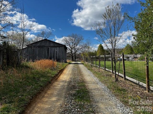 137 Cowboy Ln., Hot Springs, NC 28743