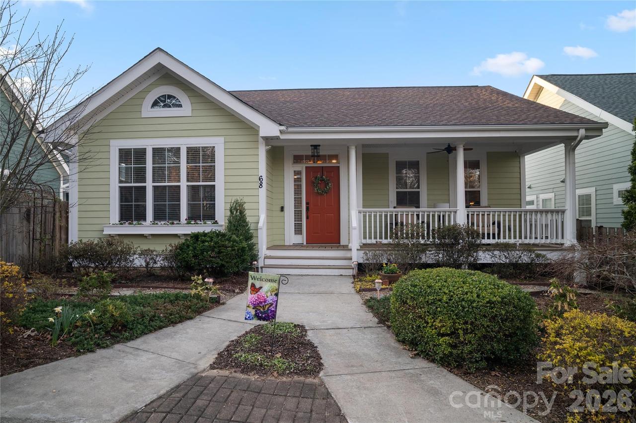 68 S Inglenook Ln., Flat Rock, NC 28731