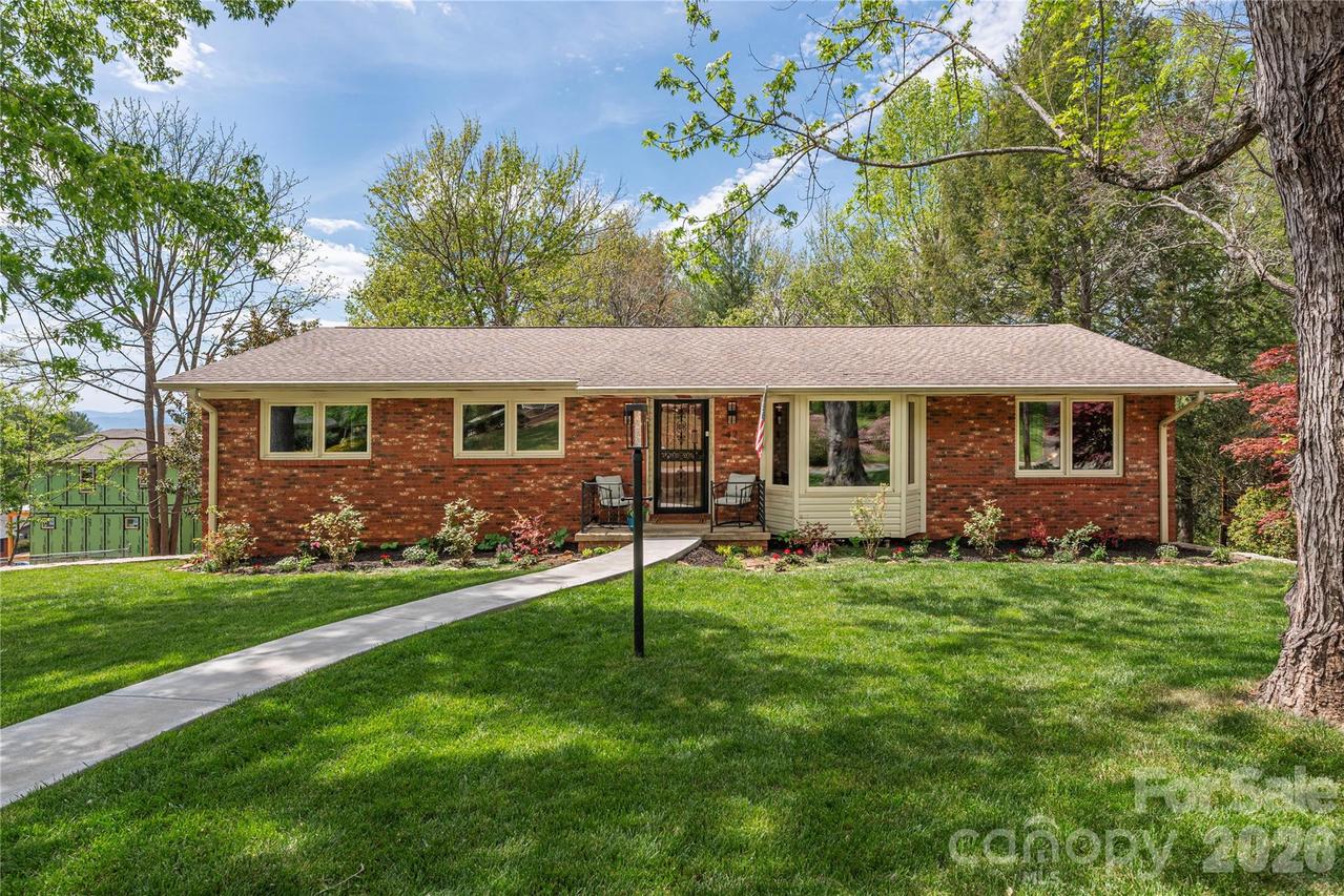 47 Deerwood Dr. #17, Asheville, NC 28805