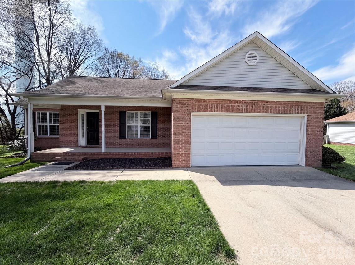 600 Emerson Dr., Mooresville, NC 28115