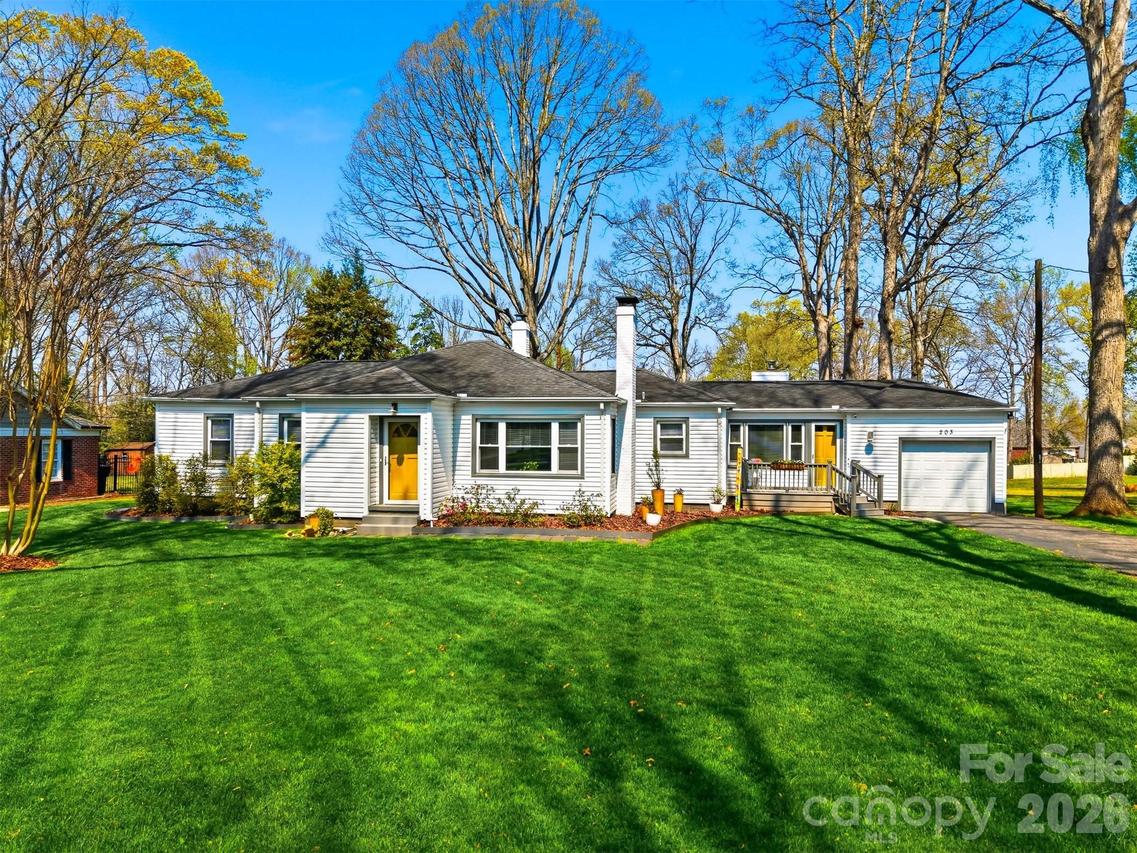 203 8th St., Conover, NC 28613