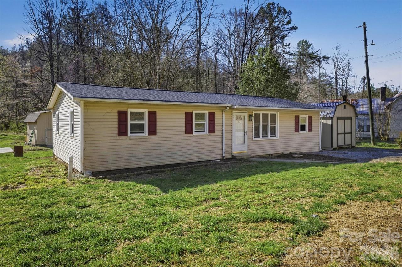 1553 Echo Dr., Lenoir, NC 28645