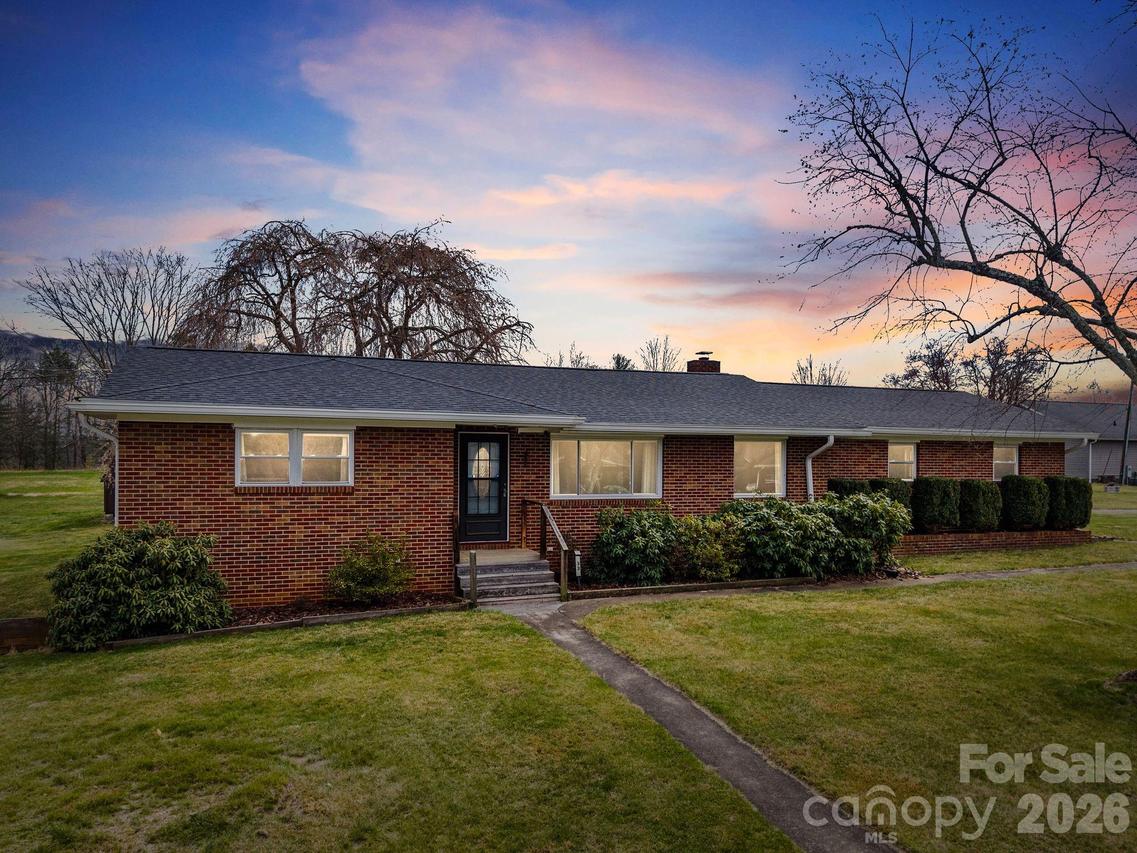 33 Monte Vista Ter., Candler, NC 28715