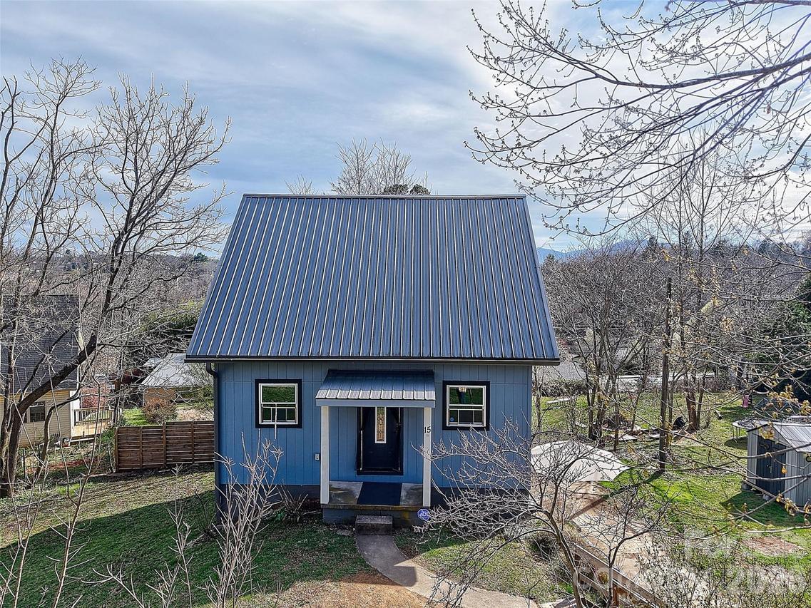 15 Merion Dr., Asheville, NC 28806
