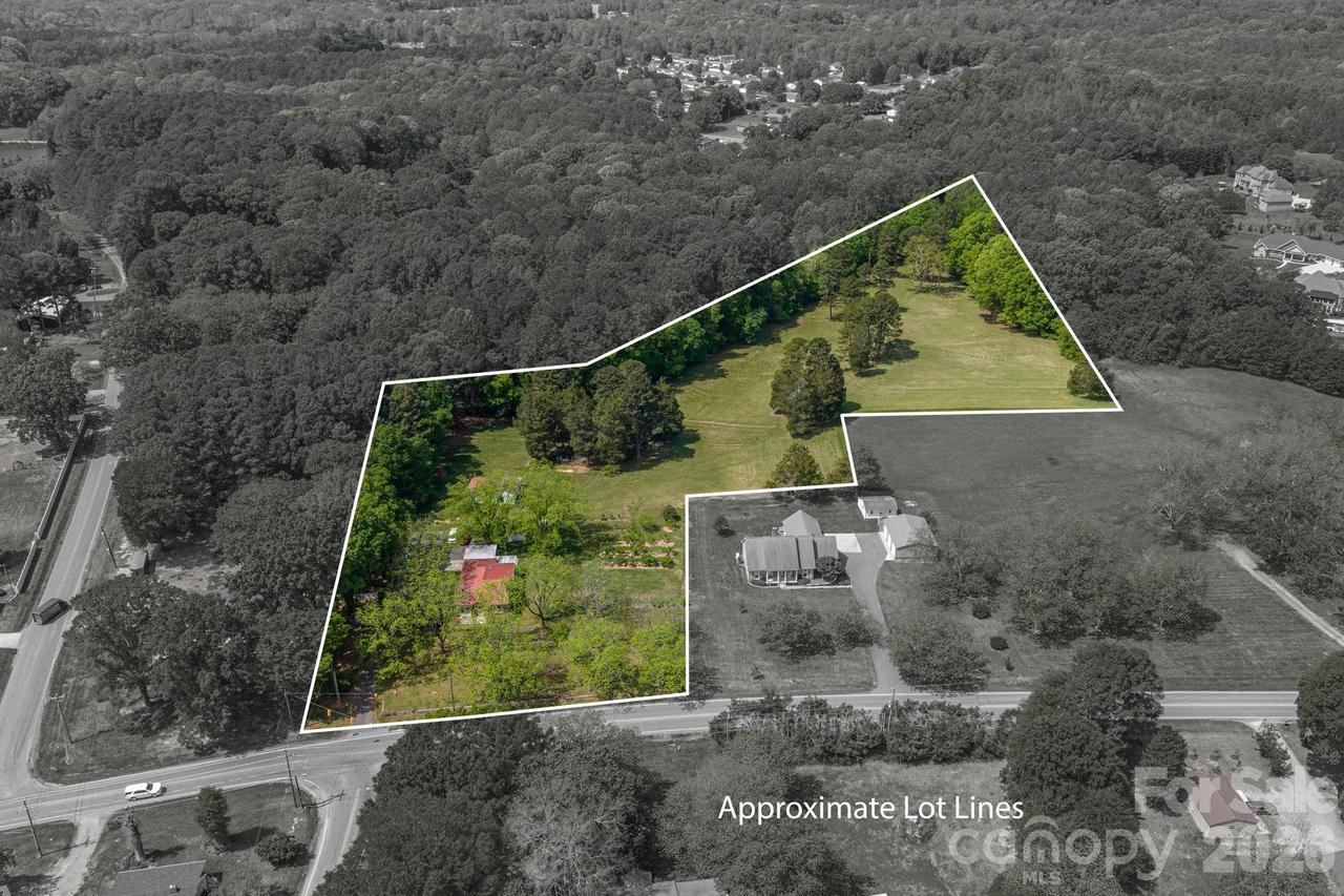 5309 Hickory Grove Rd., Stanley, NC 28164